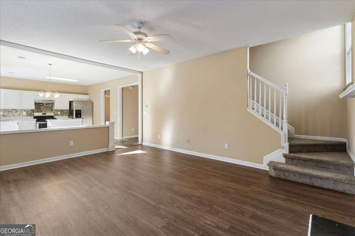 607 Wallnut Hall Trail Woodstock - Photo 13