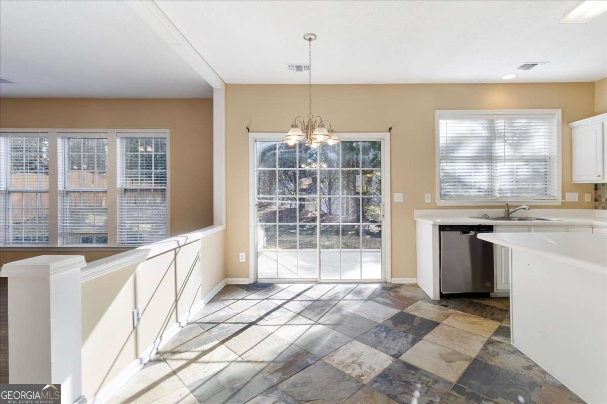 607 Wallnut Hall Trail Woodstock - Photo 9