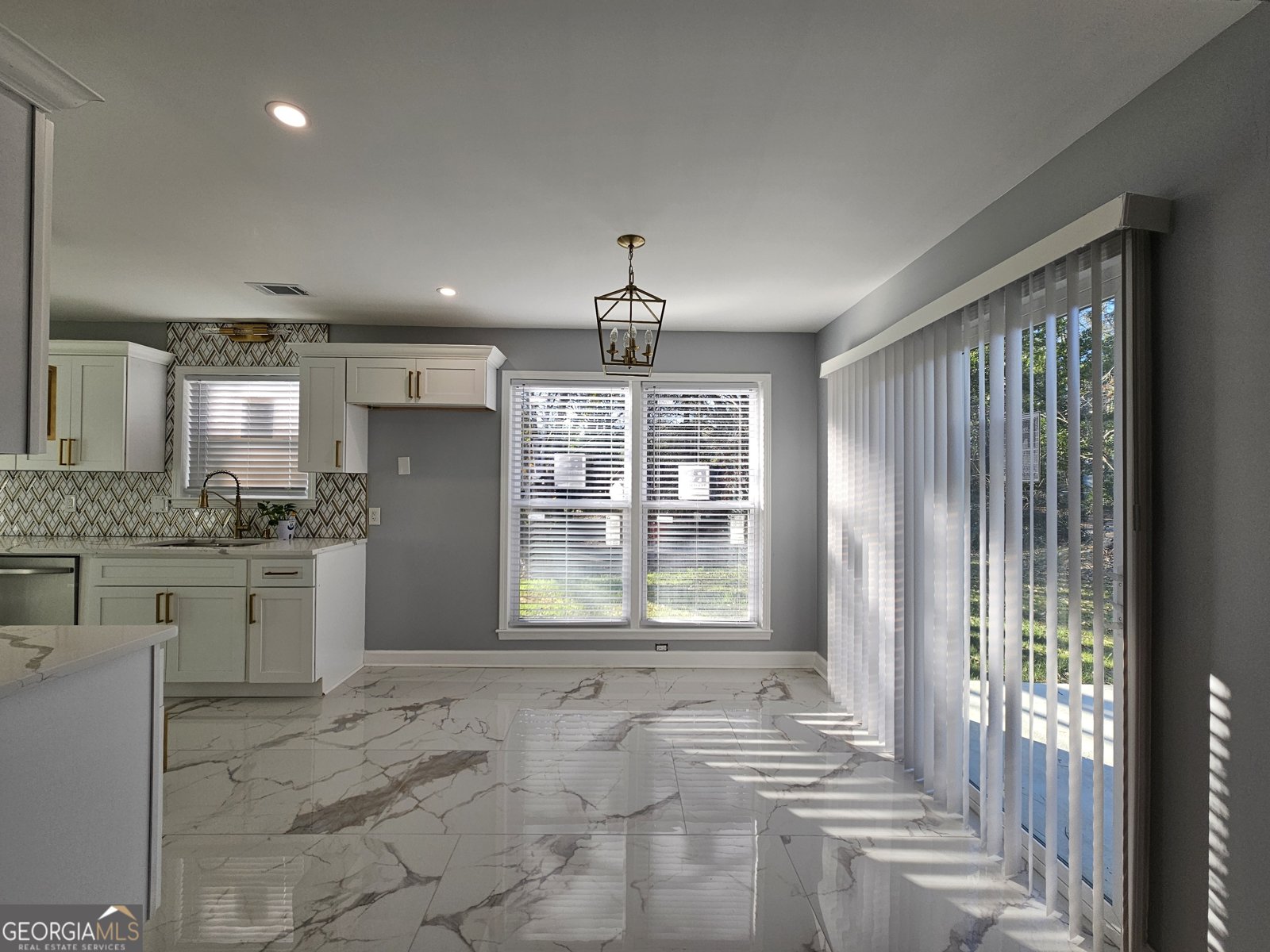 391 Park Ridge Circle Riverdale - Photo 13