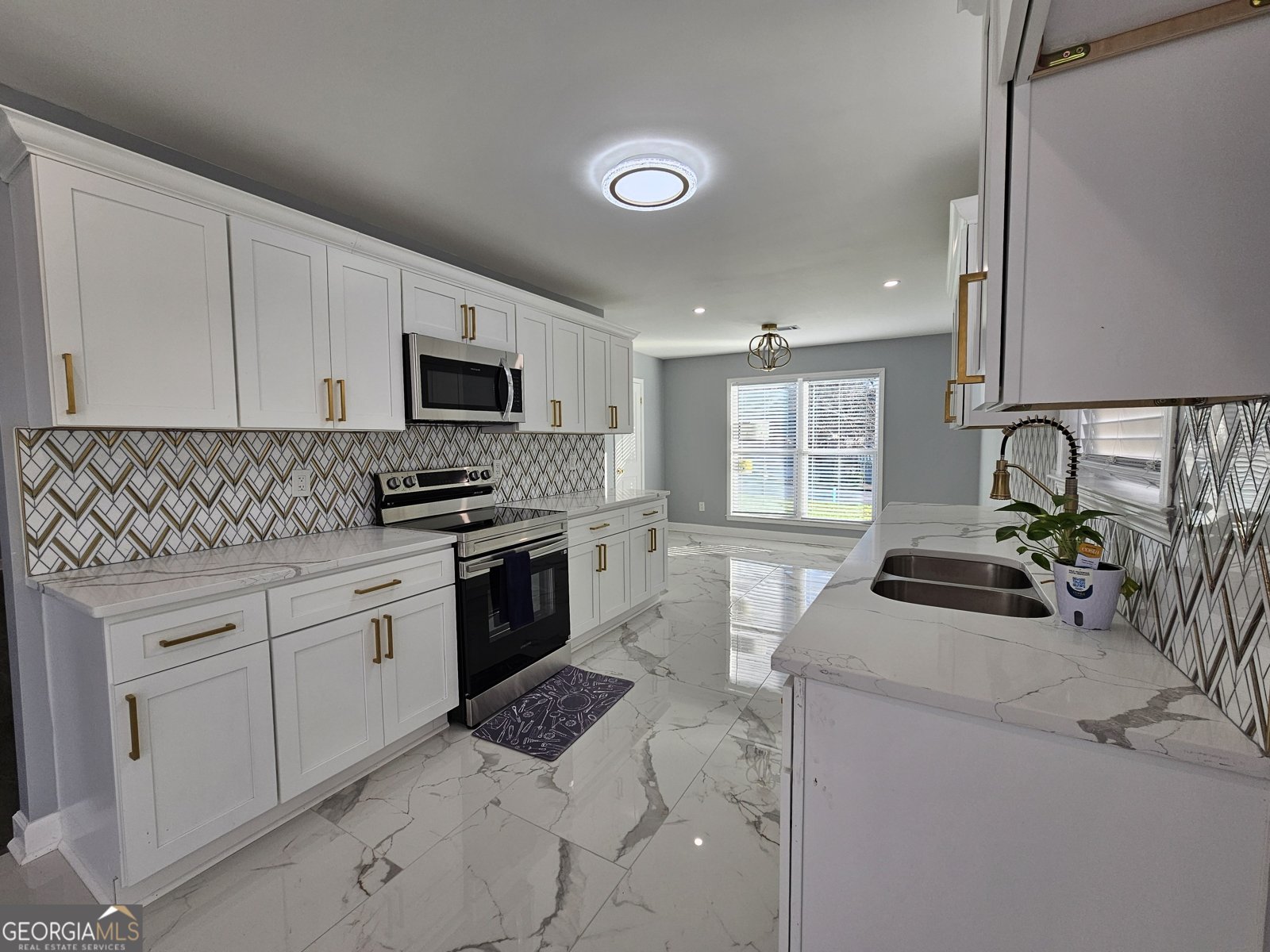 391 Park Ridge Circle Riverdale - Photo 14