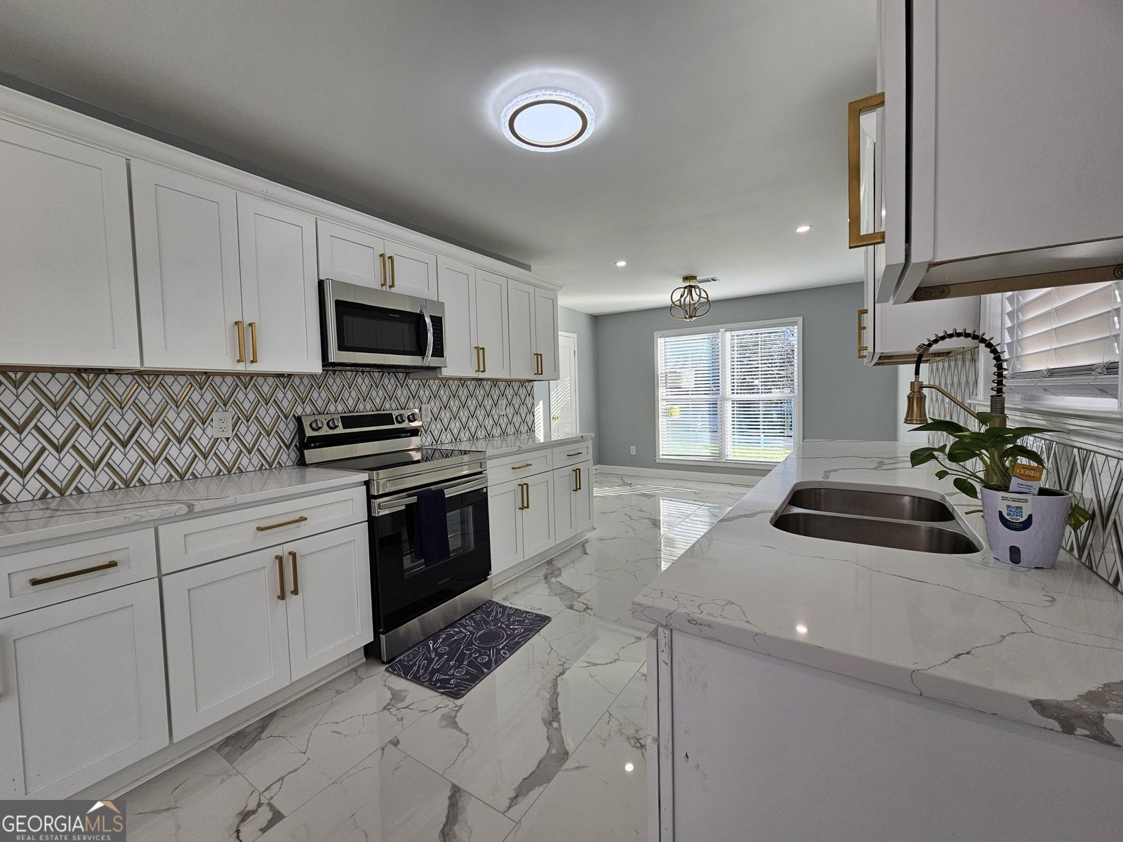 391 Park Ridge Circle Riverdale - Photo 16