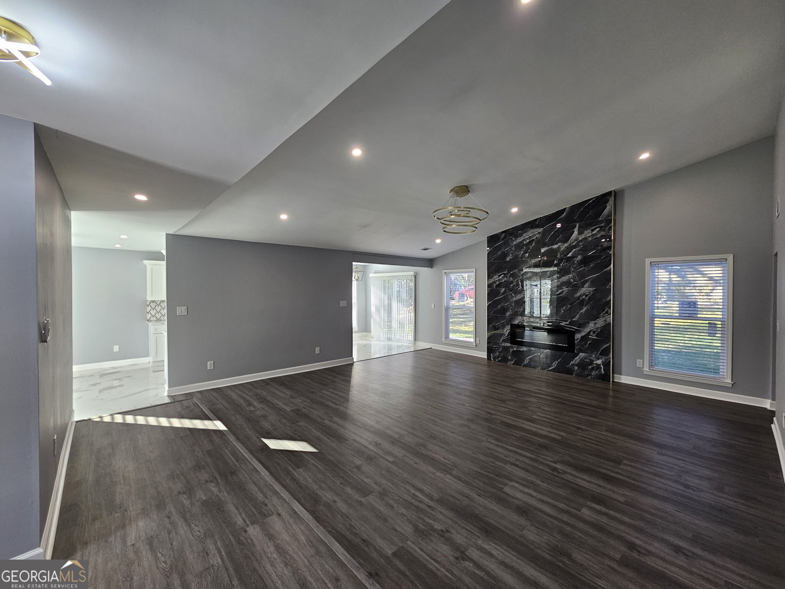 391 Park Ridge Circle Riverdale - Photo 7