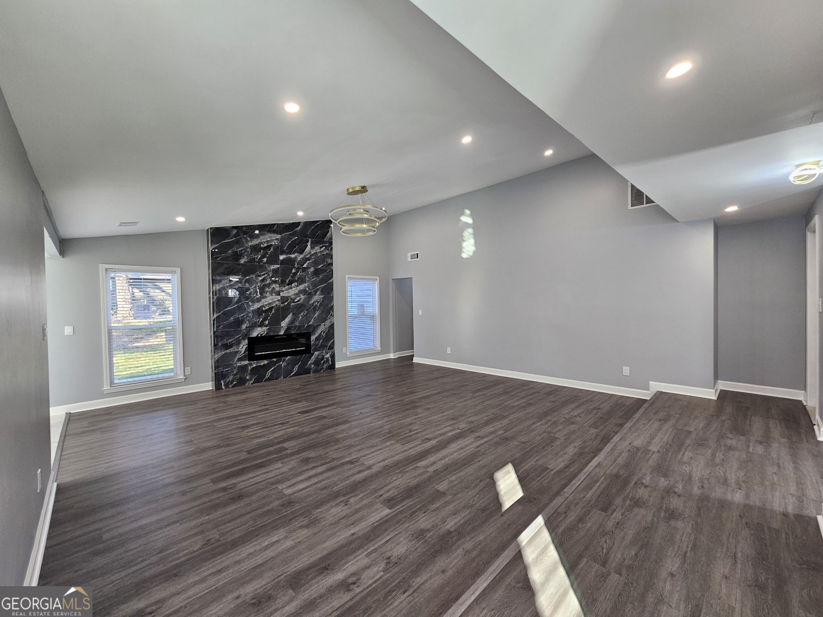 391 Park Ridge Circle Riverdale - Photo 8