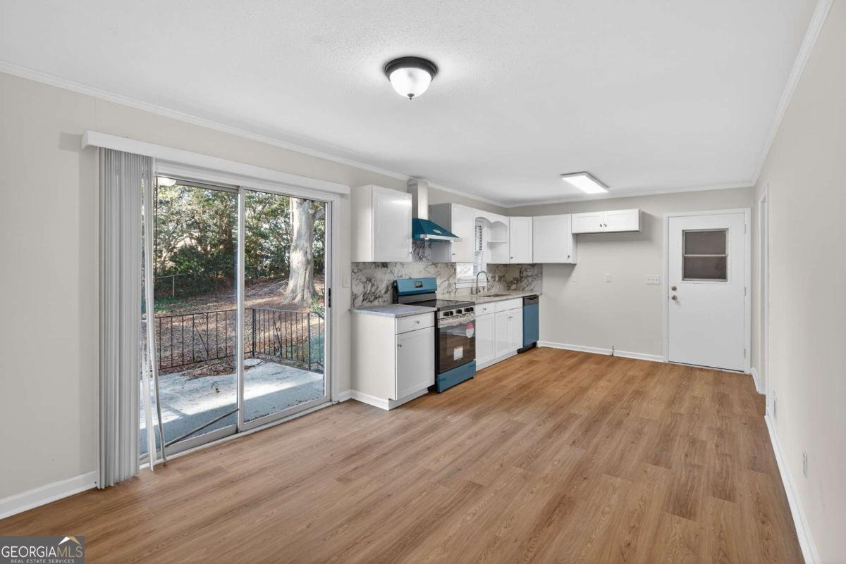 239 Andrea Circle Lilburn - Photo 10