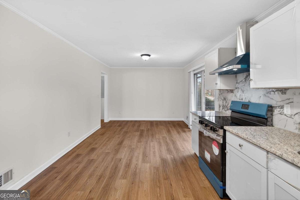 239 Andrea Circle Lilburn - Photo 11