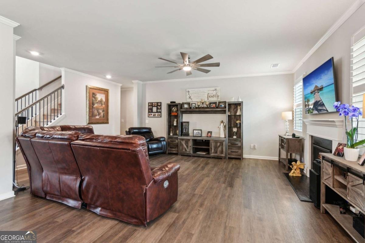 4365 Sunflower Circle Cumming - Photo 10