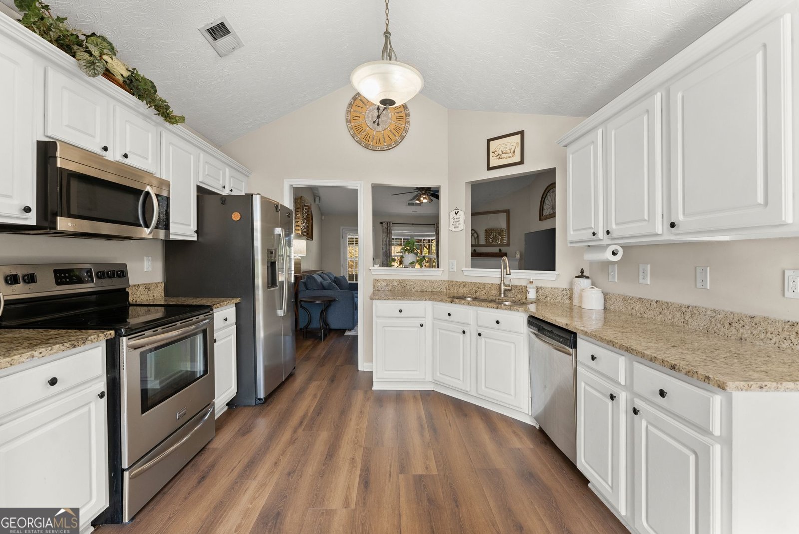 1360 Platinum Drive Hoschton - Photo 11