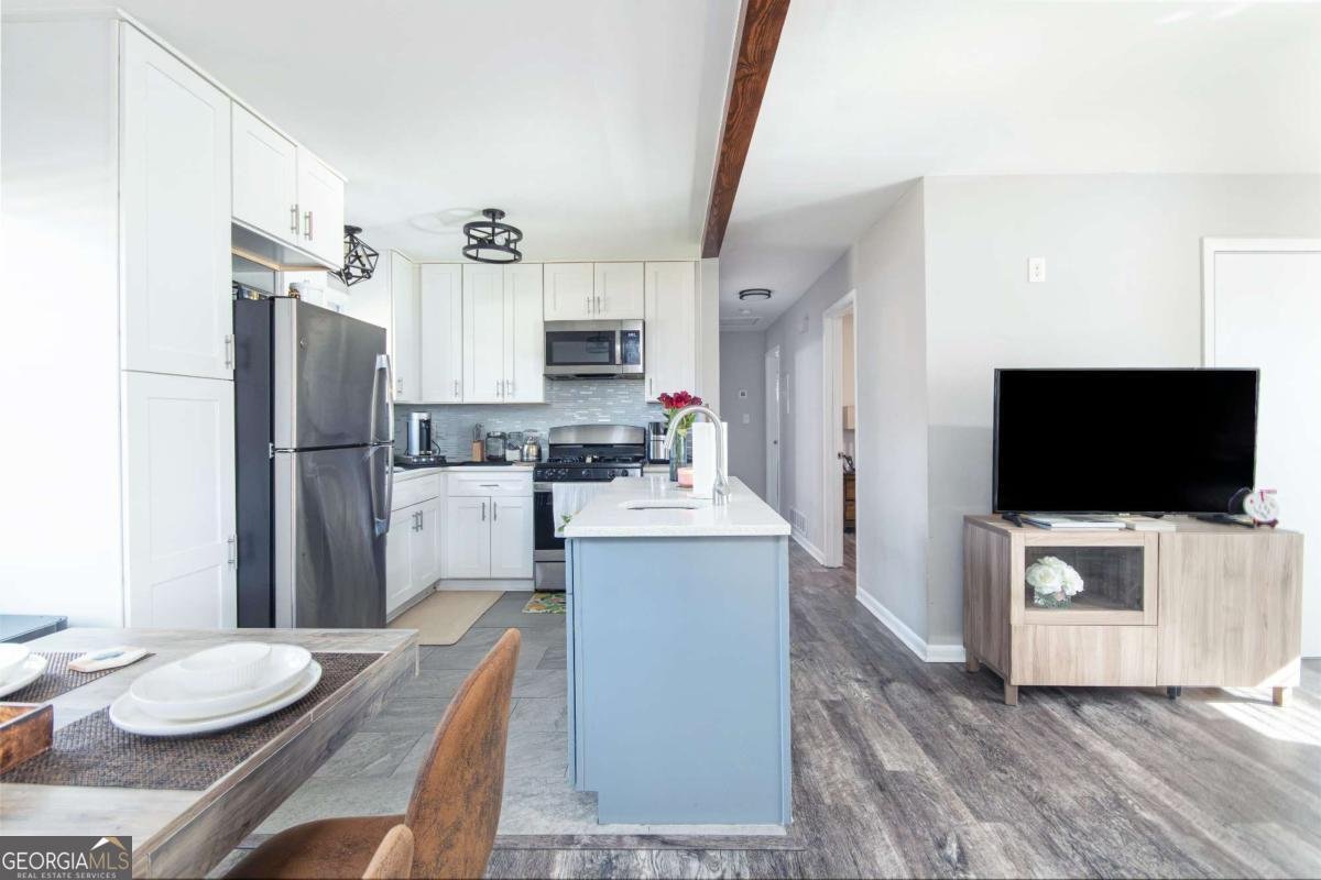 2356 Wynona Drive Marietta - Photo 6