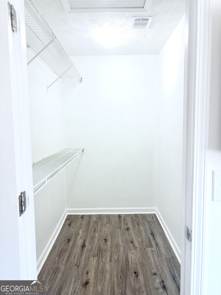 1360 Hill Street Comer - Photo 8