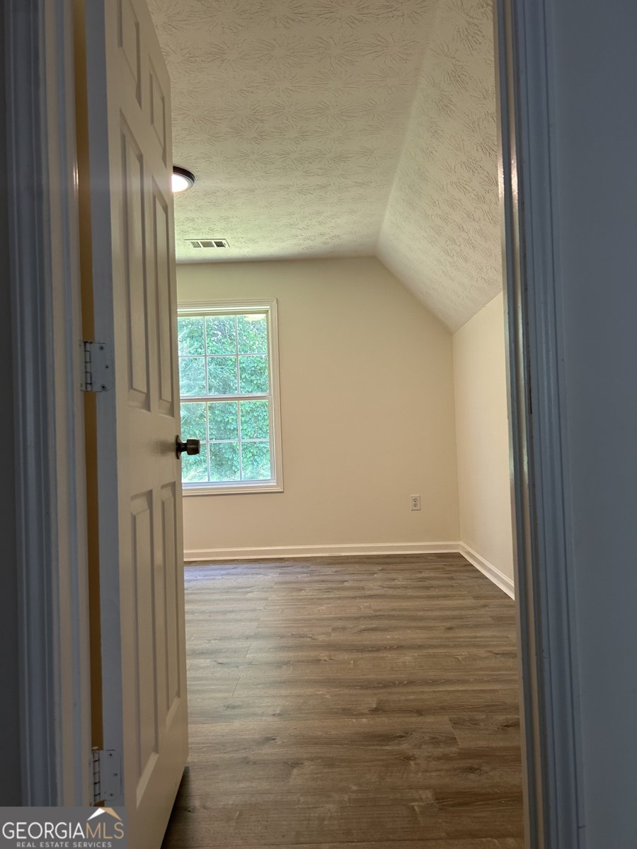 125 Sampson Court Covington - Photo 17