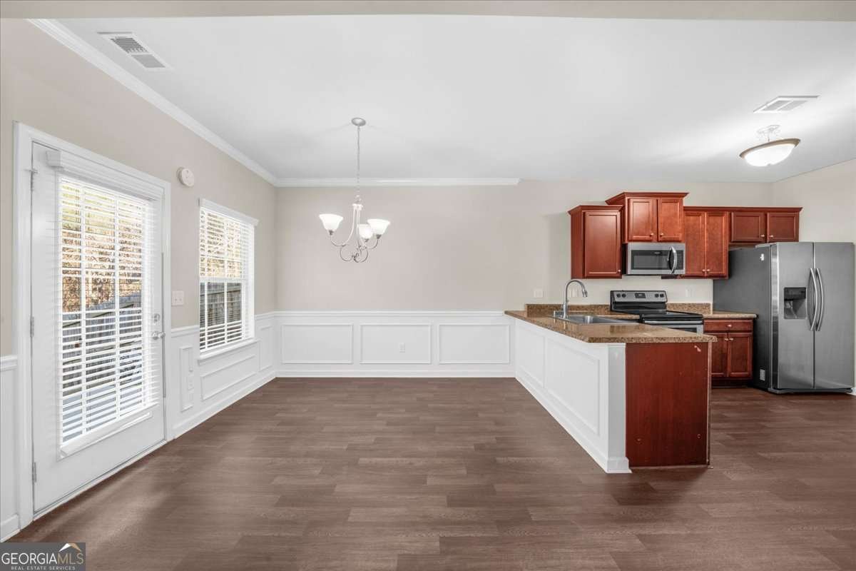 27 Longleaf Circle Fairburn - Photo 11