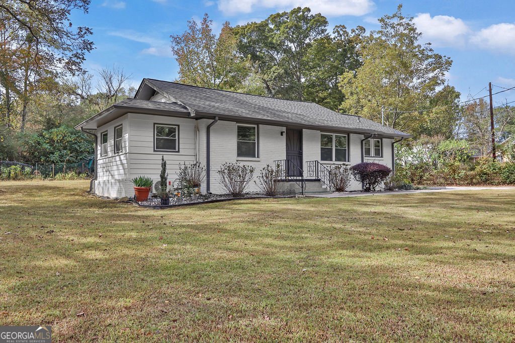 5599 Redan Circle Stone Mountain - Photo 1