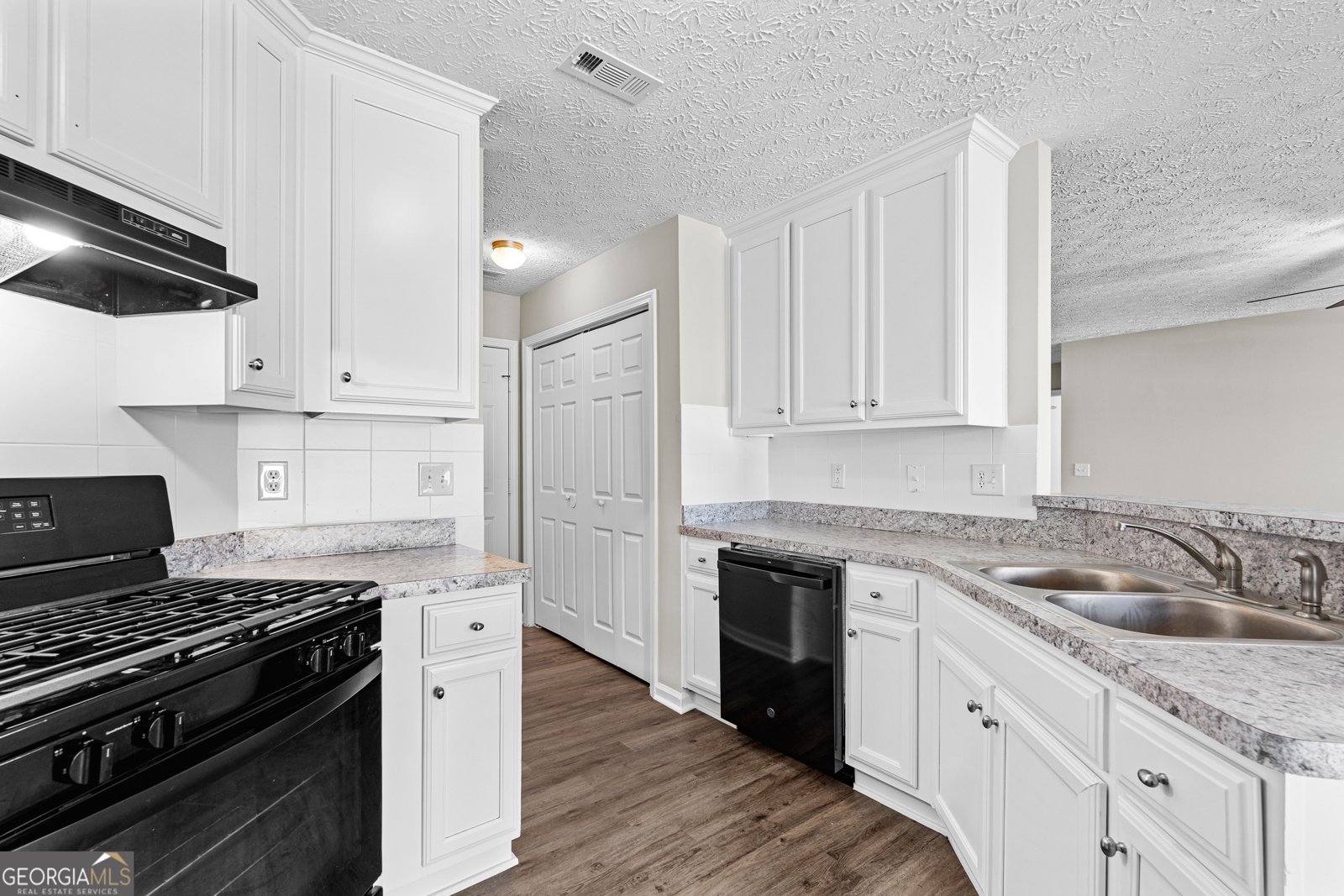 160 Charleston Place Covington - Photo 21