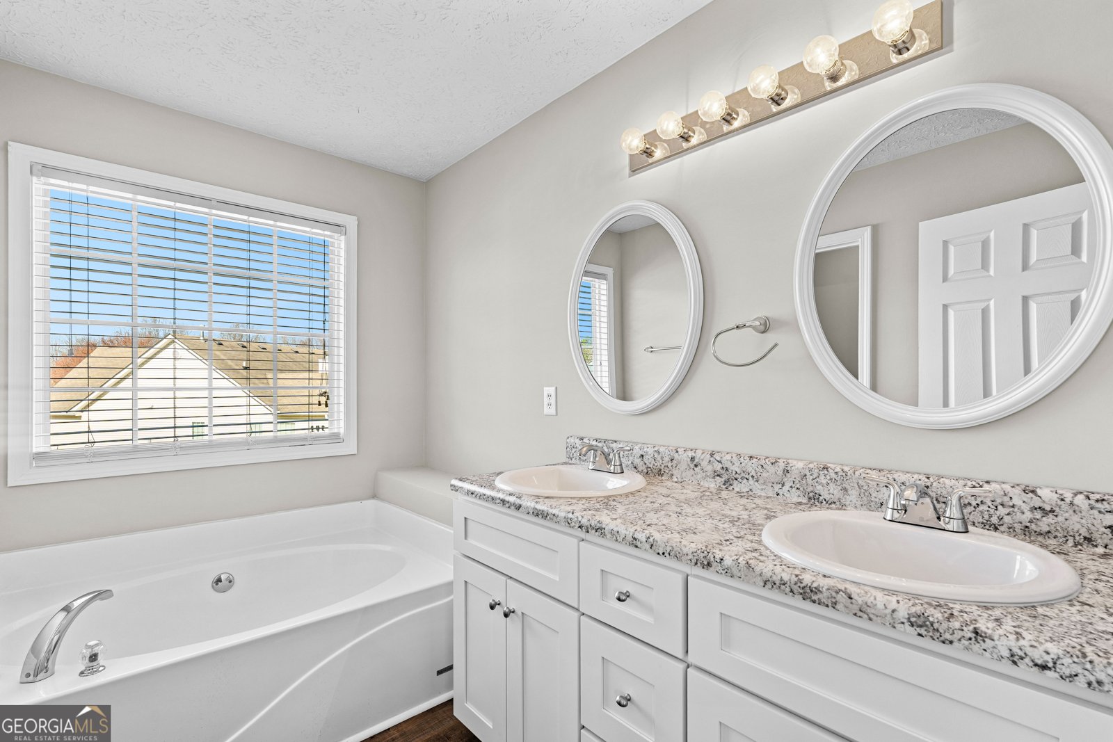 160 Charleston Place Covington - Photo 28