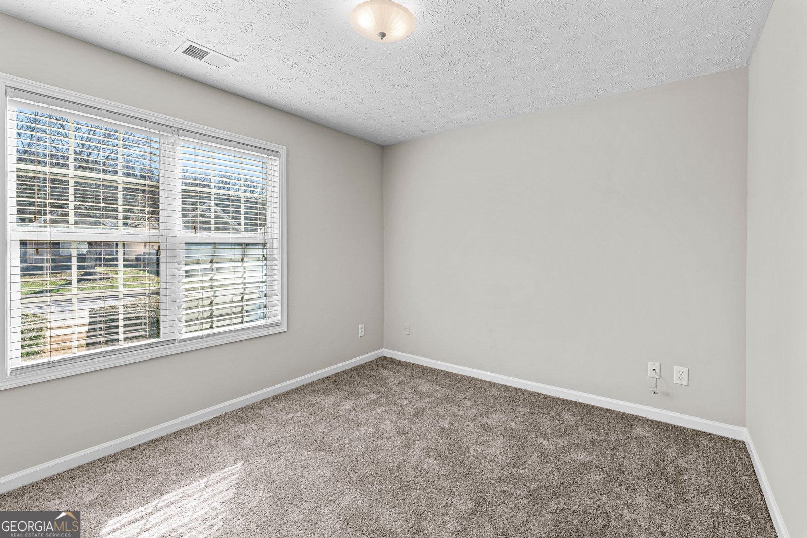 160 Charleston Place Covington - Photo 6