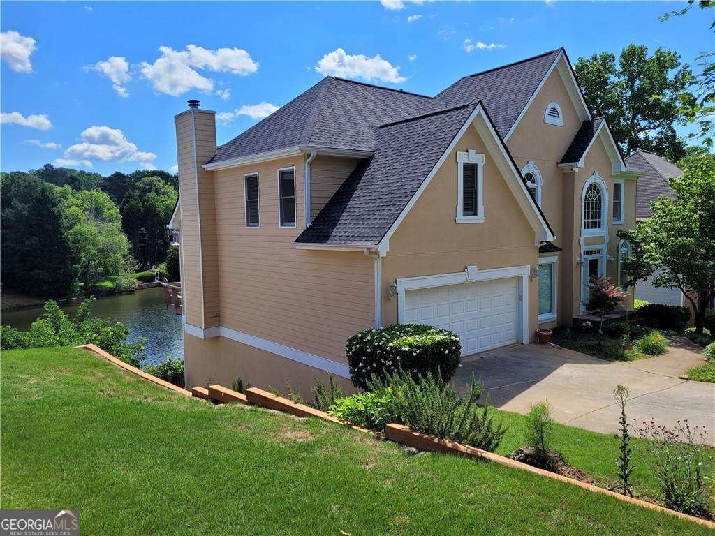 2285 Wildwood Lake Drive Suwanee - Photo 1