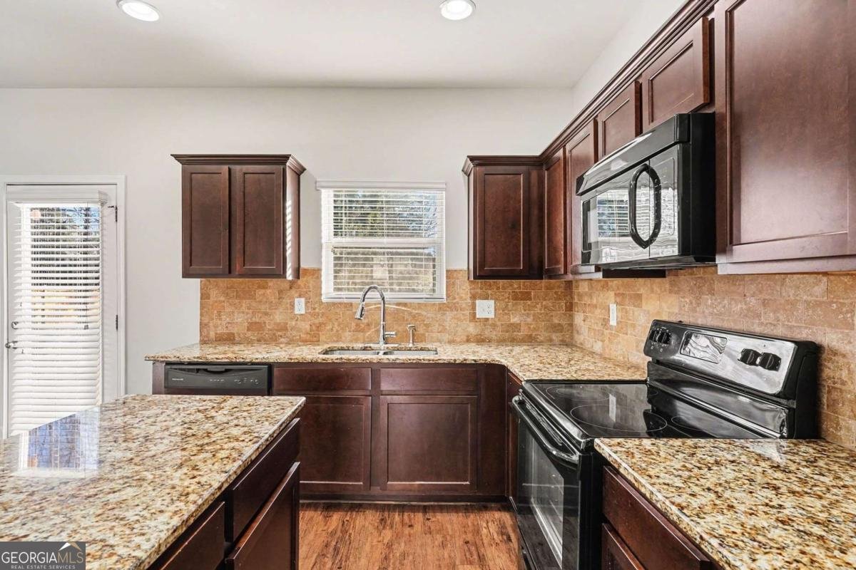 164 Mary Jane Lane Covington - Photo 10