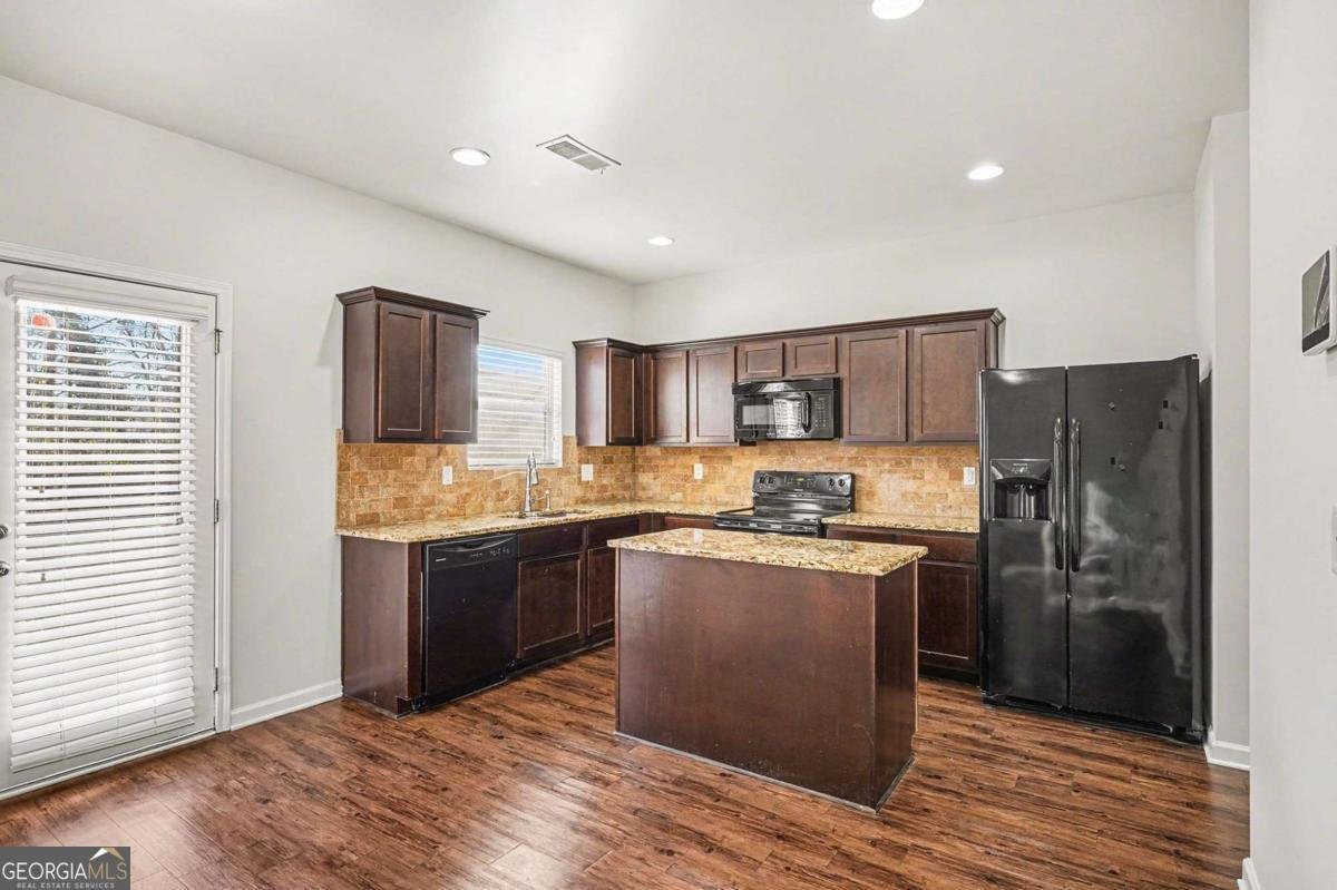 164 Mary Jane Lane Covington - Photo 9