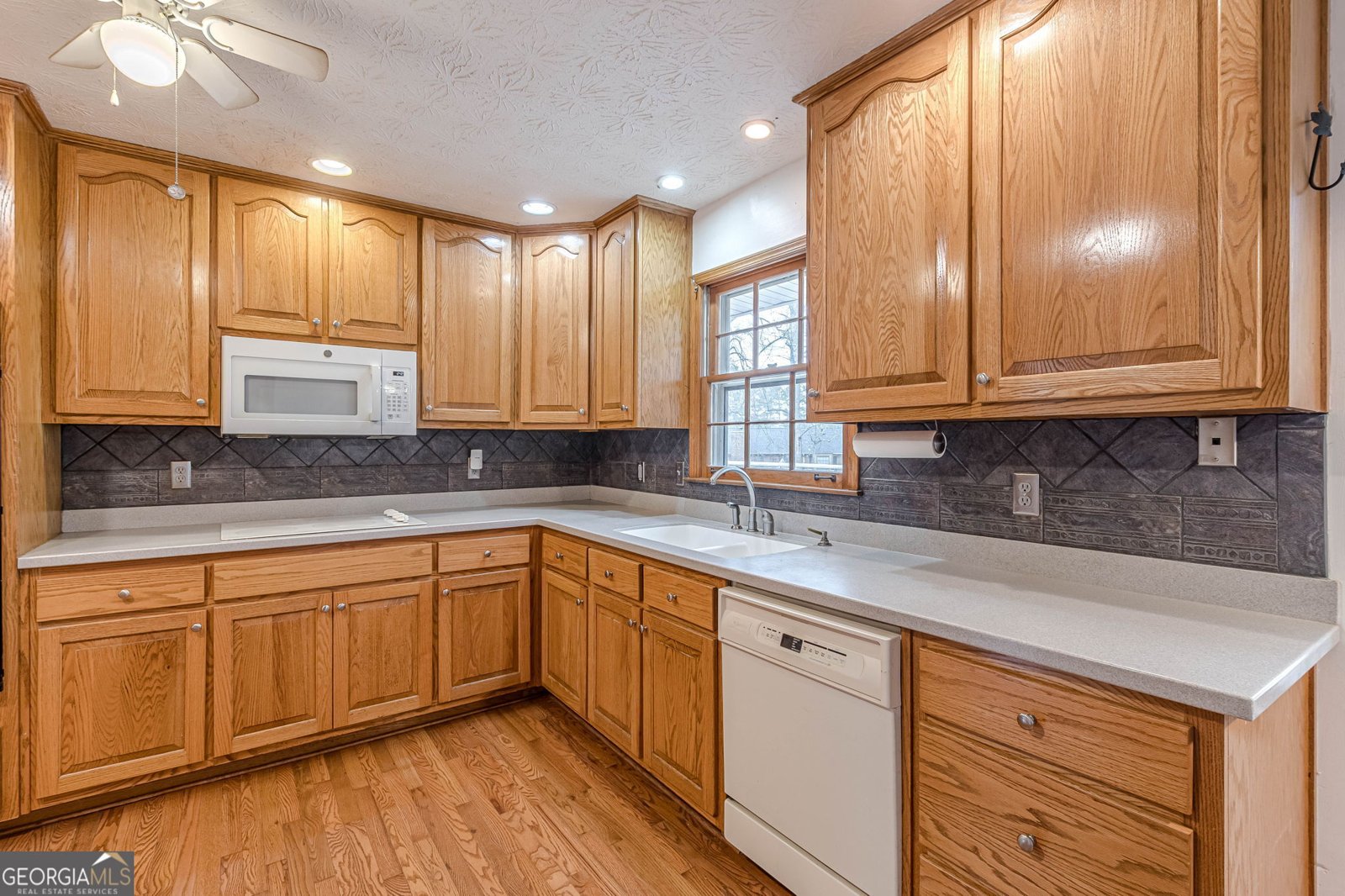 9996 Walden Drive Jonesboro - Photo 7