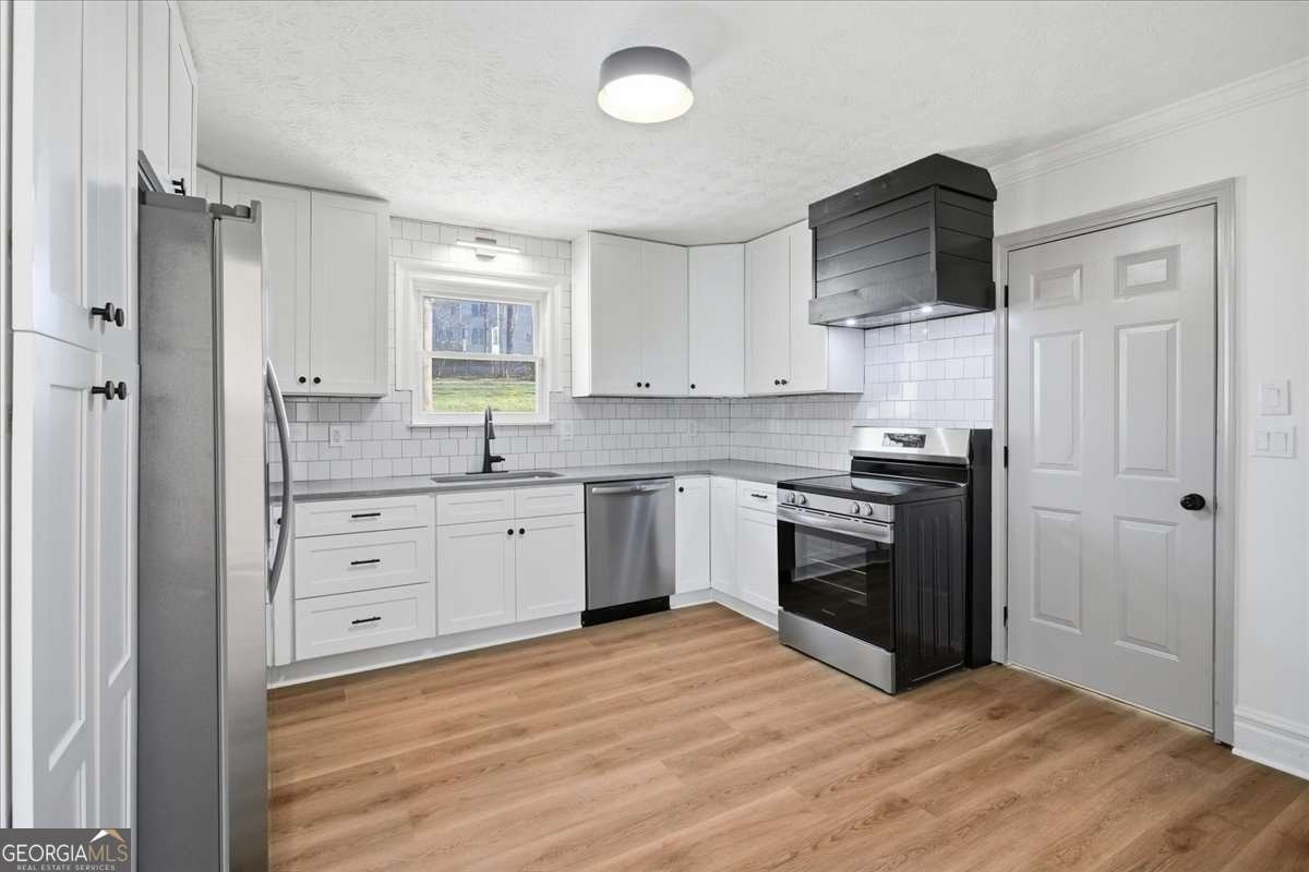 670 Stonehedge Drive Stone Mountain - Photo 10