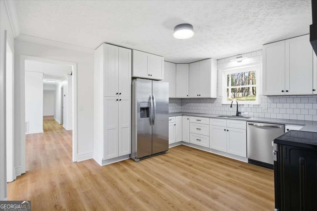 670 Stonehedge Drive Stone Mountain - Photo 11