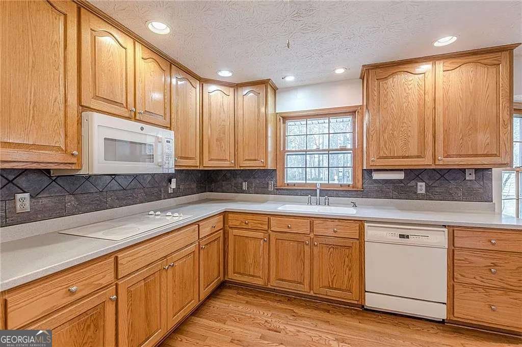 9996 Walden Drive Jonesboro - Photo 10