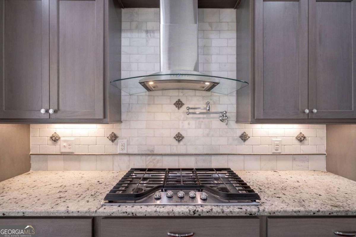 1040 Lake Drive Greensboro - Photo 13