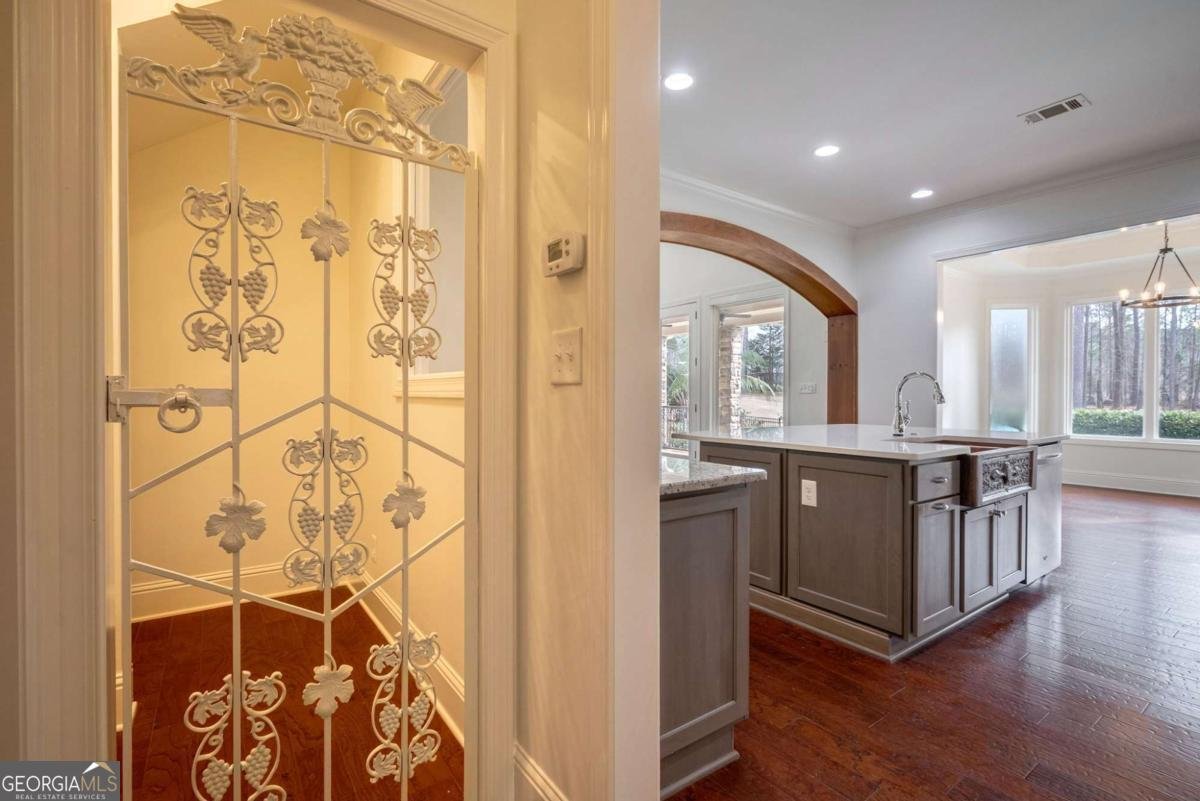 1040 Lake Drive Greensboro - Photo 14