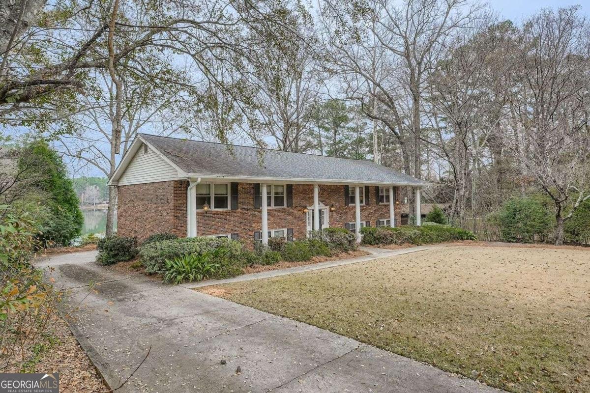 4707 Matterhorn Drive Lilburn - Photo 1