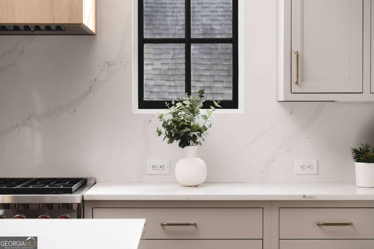 2521 Brookwood Drive Atlanta - Photo 10