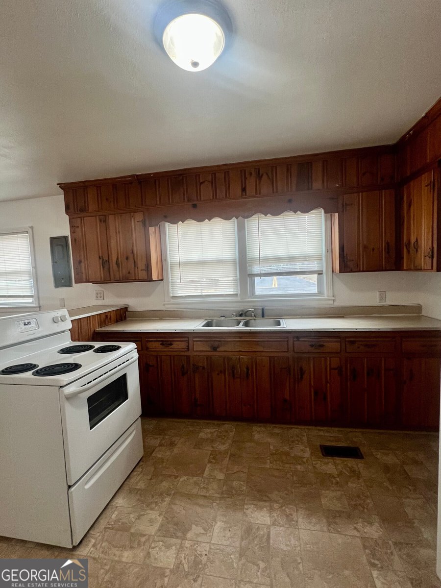 51 Carey Street Elberton - Photo 6