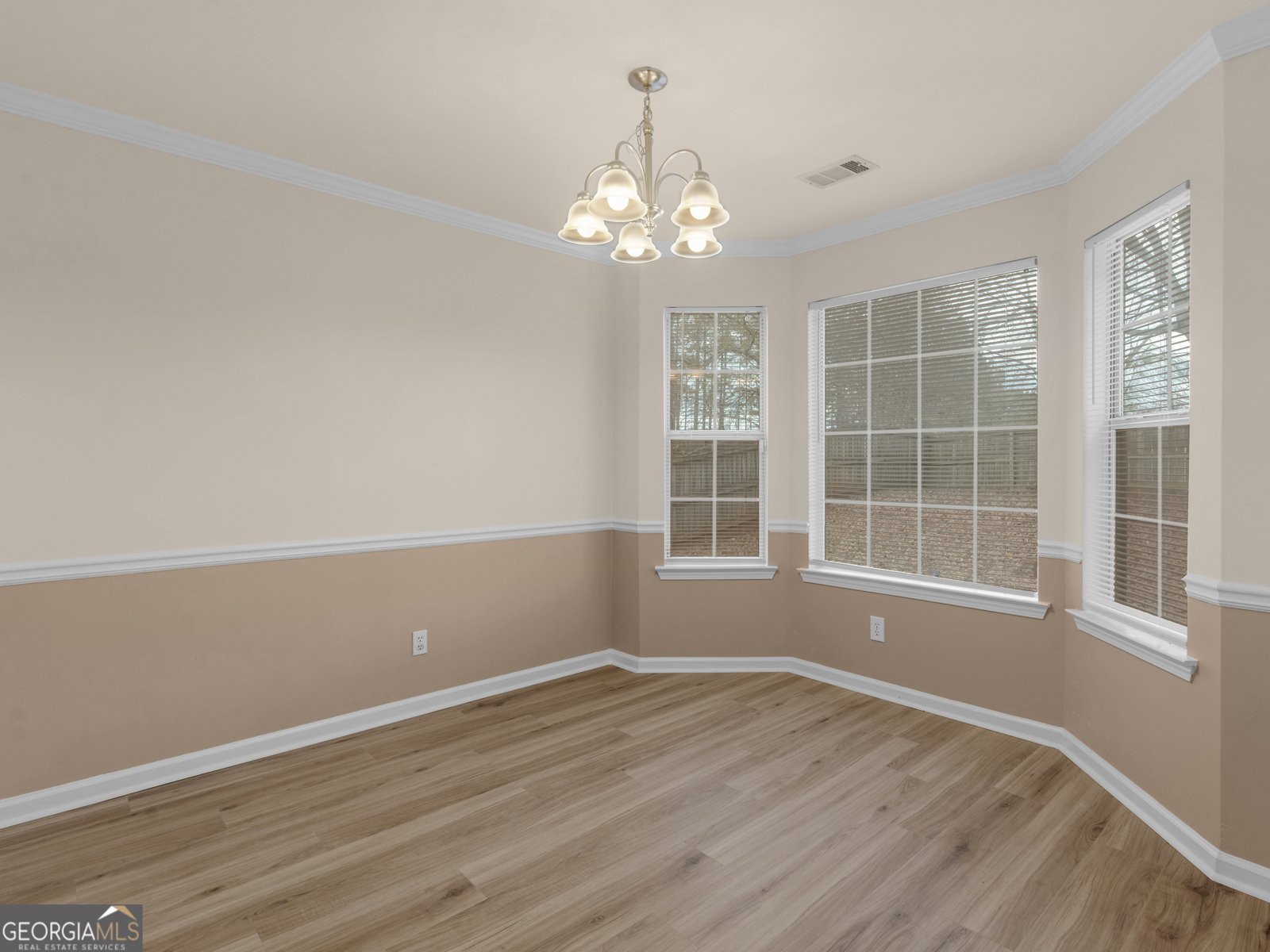 729 Old Stone Court Stockbridge - Photo 10