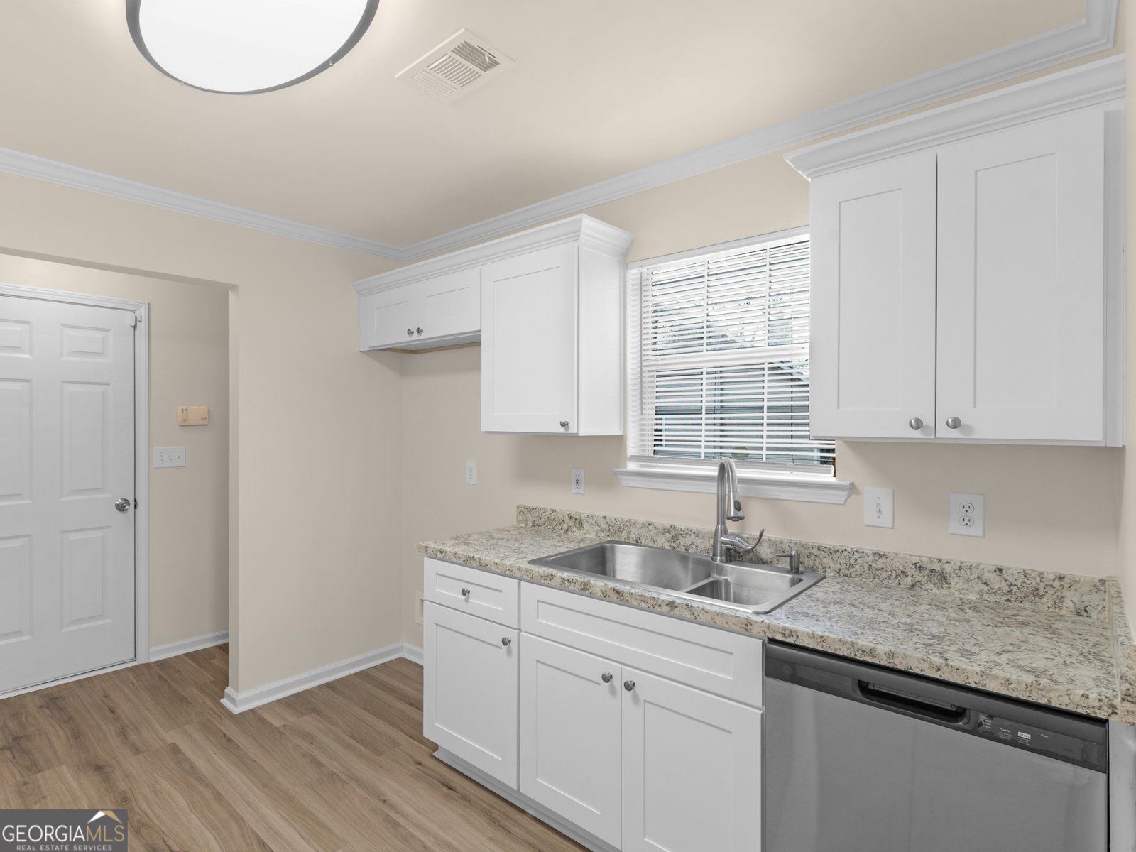 729 Old Stone Court Stockbridge - Photo 16