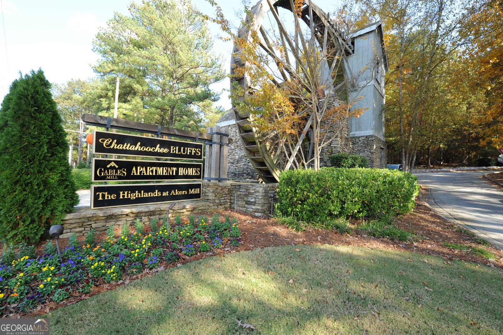 3758 Chattahoochee Summit Drive Atlanta - Photo 21