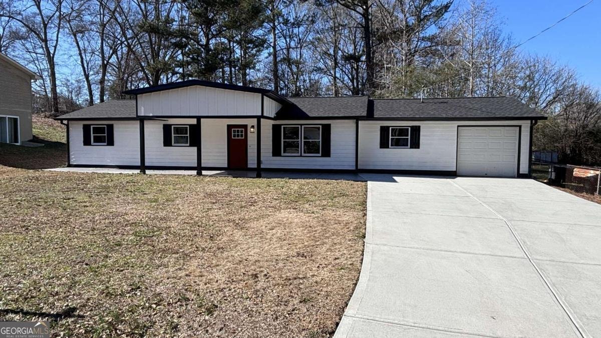 487 Valerie Circle Hiram - Photo 1