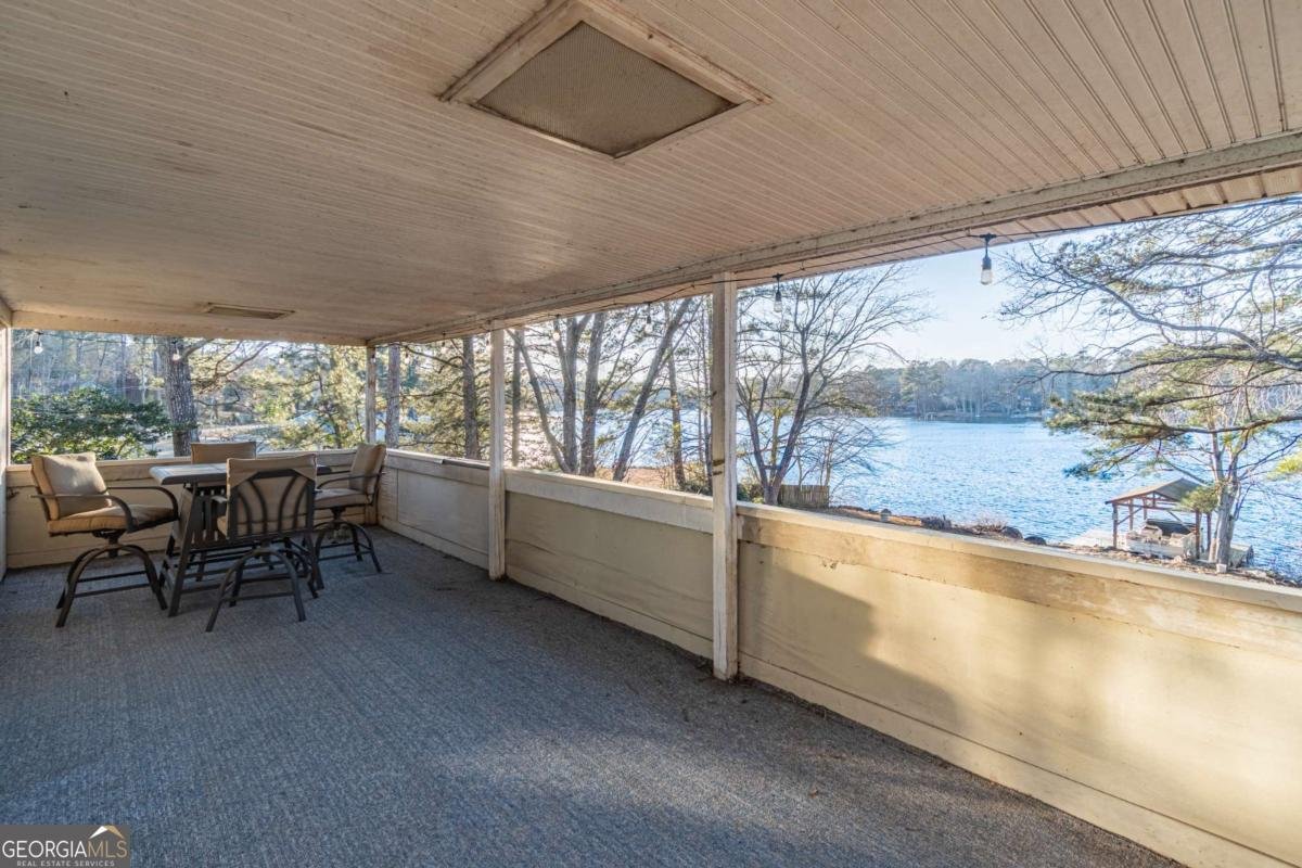 8704 Lake Drive Snellville - Photo 37