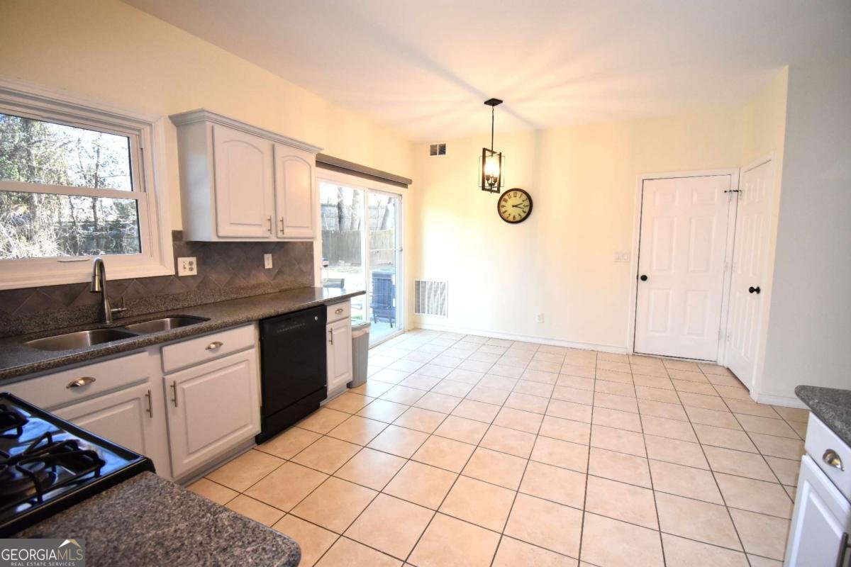 550 Swan Creek Court Suwanee - Photo 13