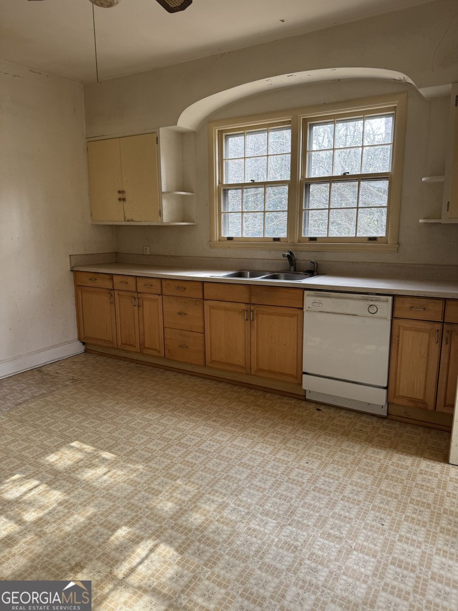 700 Heards Ferry Road Atlanta - Photo 28