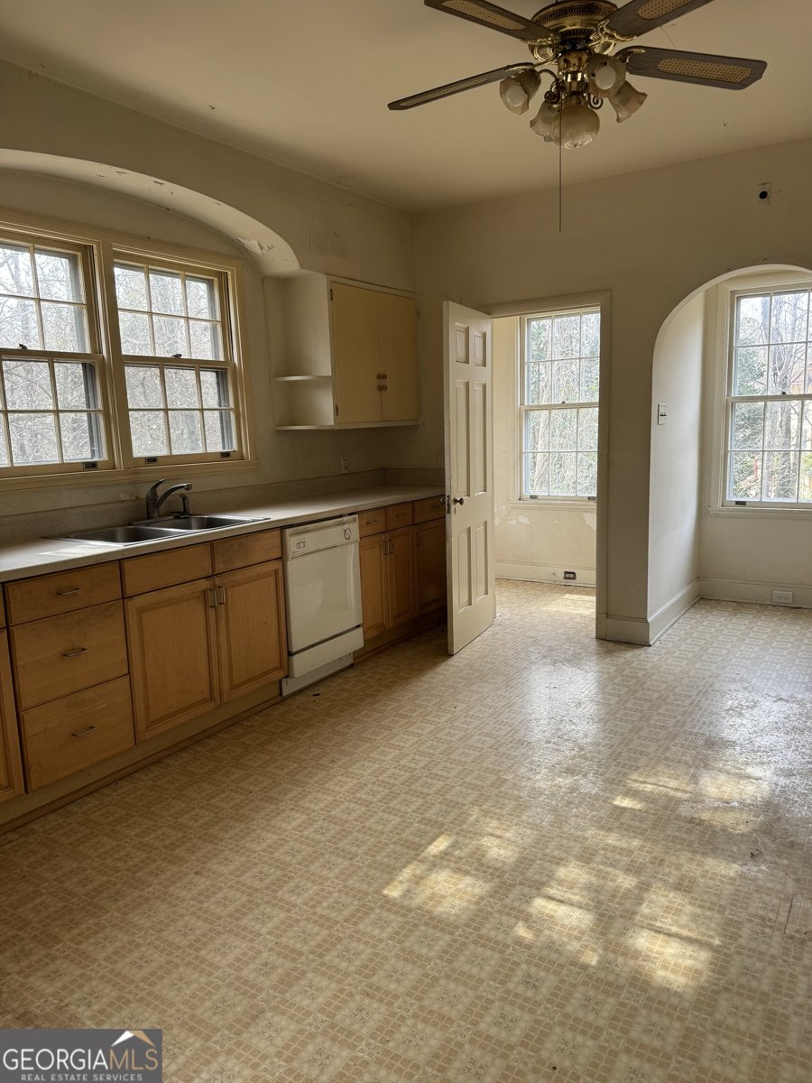 700 Heards Ferry Road Atlanta - Photo 29