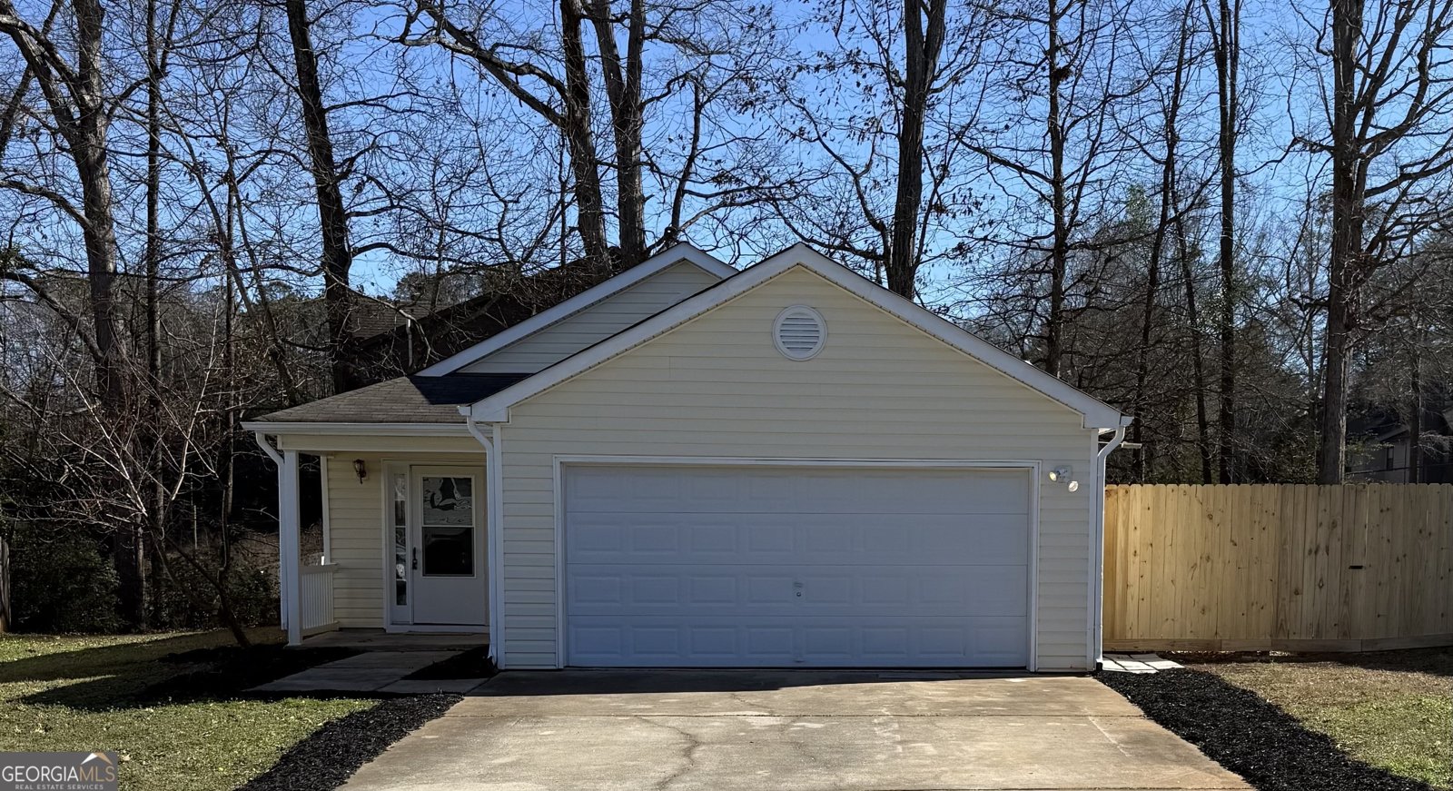 1664 Hallmark Hills Drive Griffin - Photo 1