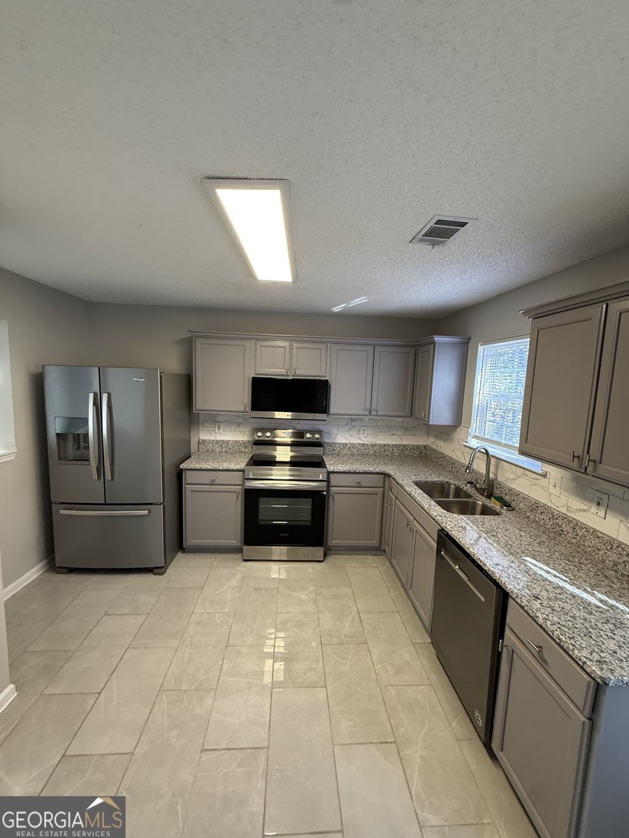 1664 Hallmark Hills Drive Griffin - Photo 12