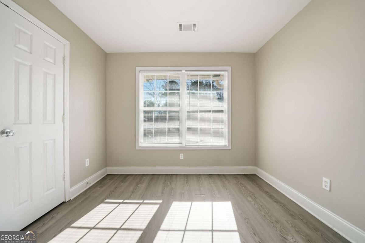 1240 Pinedale Circle Conyers - Photo 11