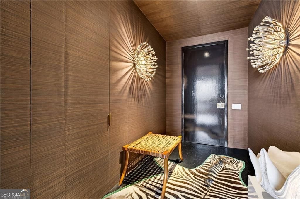 2575 Peachtree Road Atlanta - Photo 1