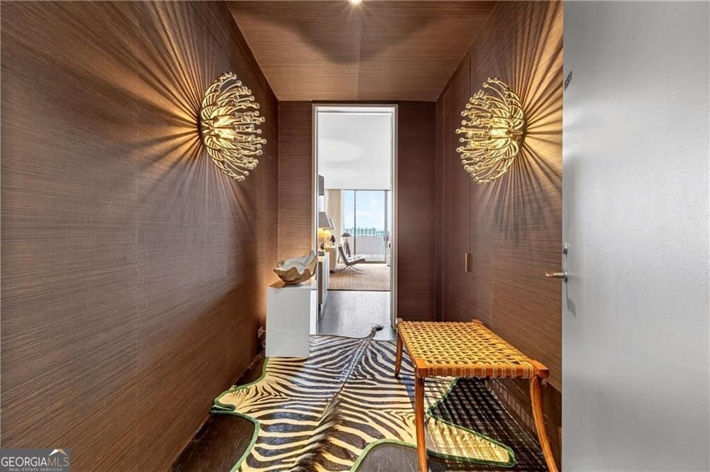 2575 Peachtree Road Atlanta - Photo 2