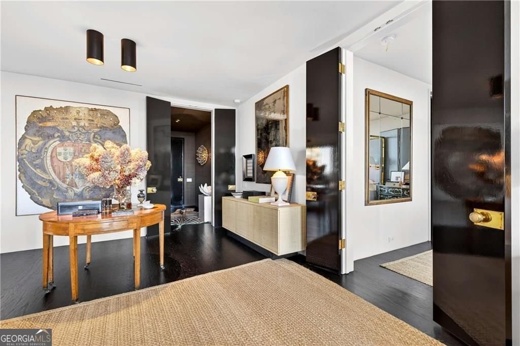 2575 Peachtree Road Atlanta - Photo 4