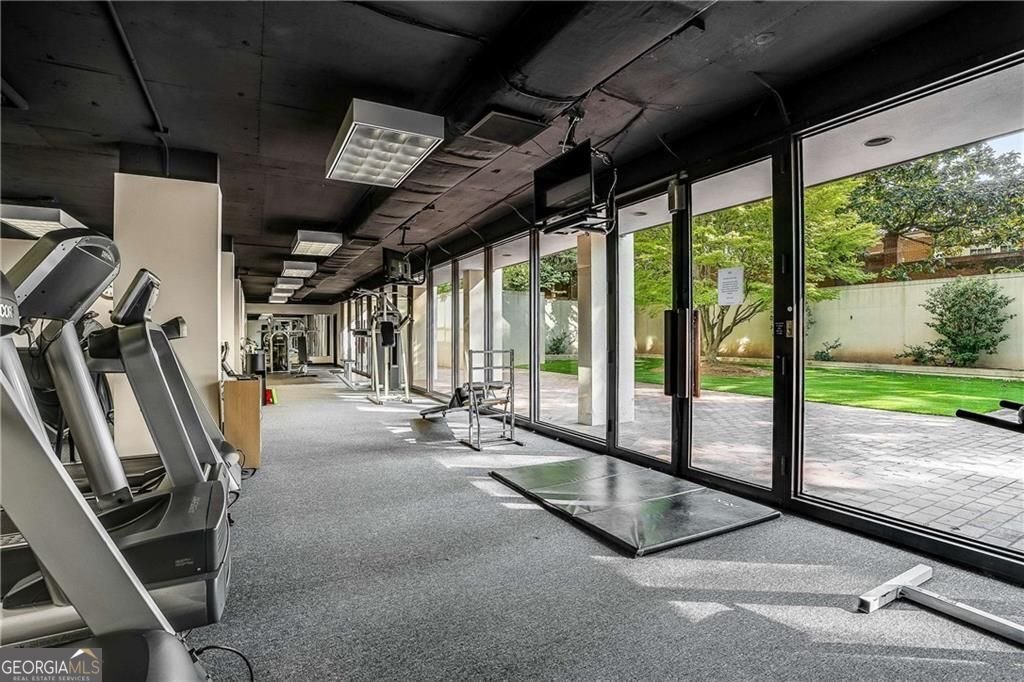 2575 Peachtree Road Atlanta - Photo 69