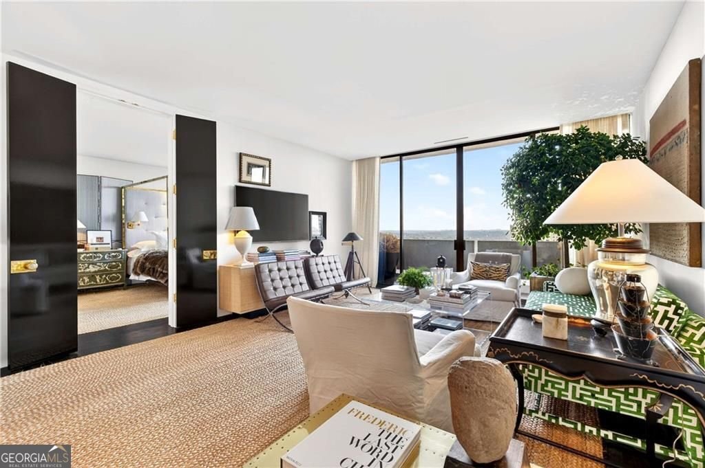 2575 Peachtree Road Atlanta - Photo 8