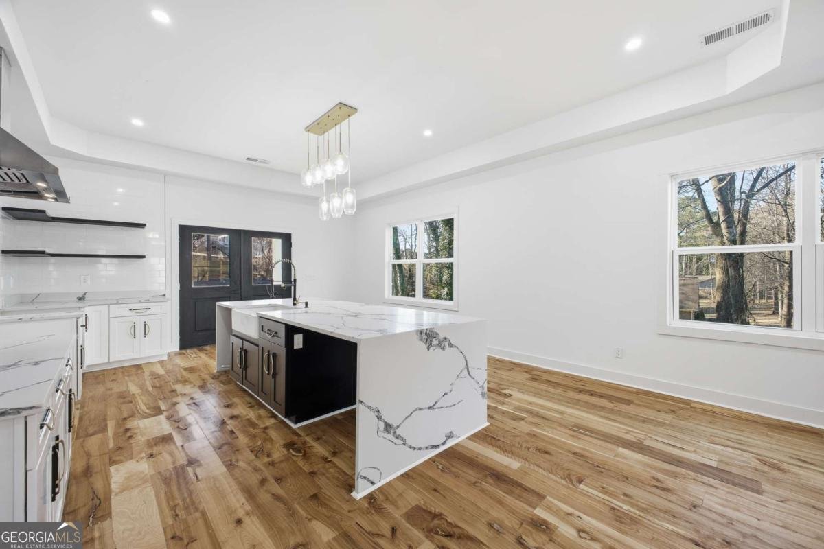 6465 Yacht Club Road Flowery Branch - Photo 14