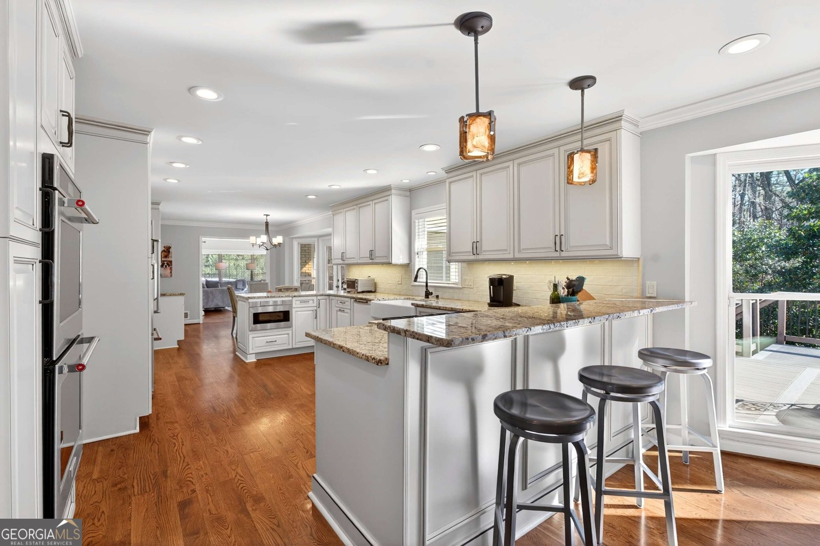 7745 Dunvegan Close Sandy Springs - Photo 10