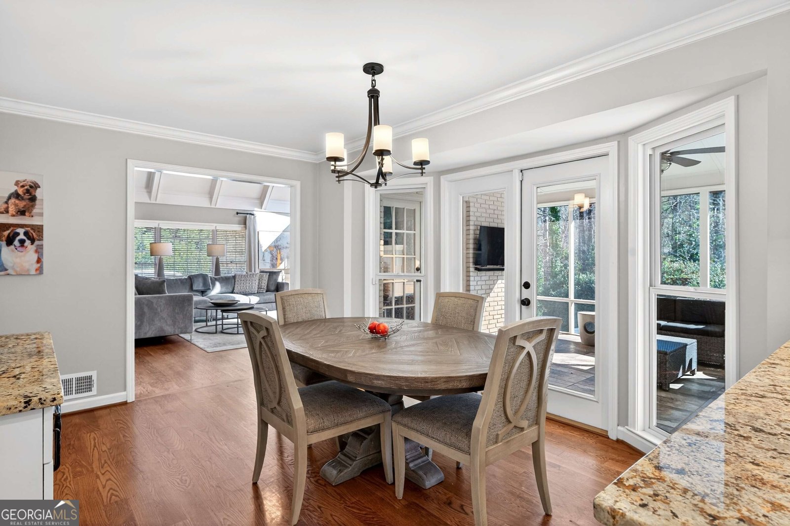 7745 Dunvegan Close Sandy Springs - Photo 13